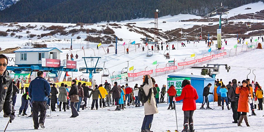 Lively Ski Resort