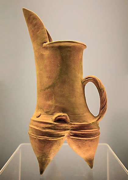 White Pottery Bird Vessel (6000 BC – 4200 BC)