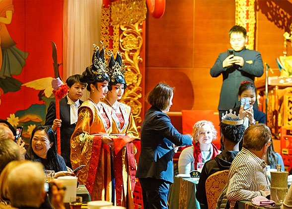 Tang Dynasty Music and Dance Show Tang Dynasty Music and Dance Show