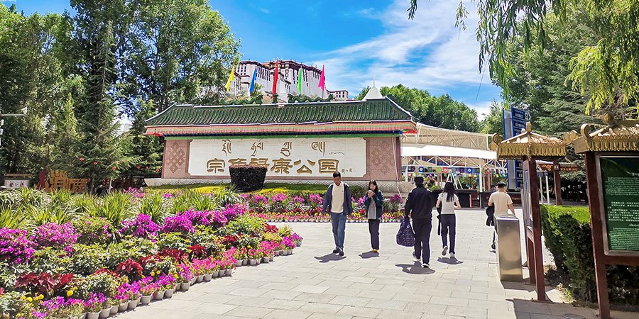 Warm or Cool Summer of Lhasa