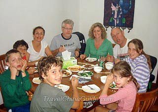Vicki and Tina''s Families Dine in a Local Chinese Family