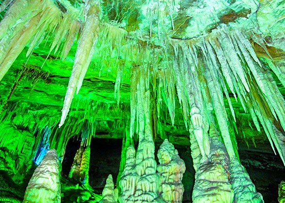 The stalactites in Snow Jade Cave