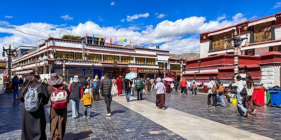 Lhasa with Strong Sunshine even in Winter