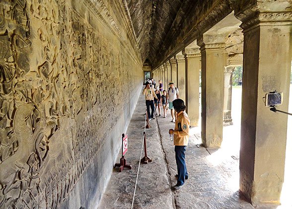 Bas-relief Carvings on the Temple Wall