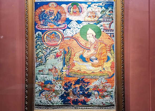 View an Exquisite Thangka at the Potala Palace View an Exquisite Thangka at the Potala Palace