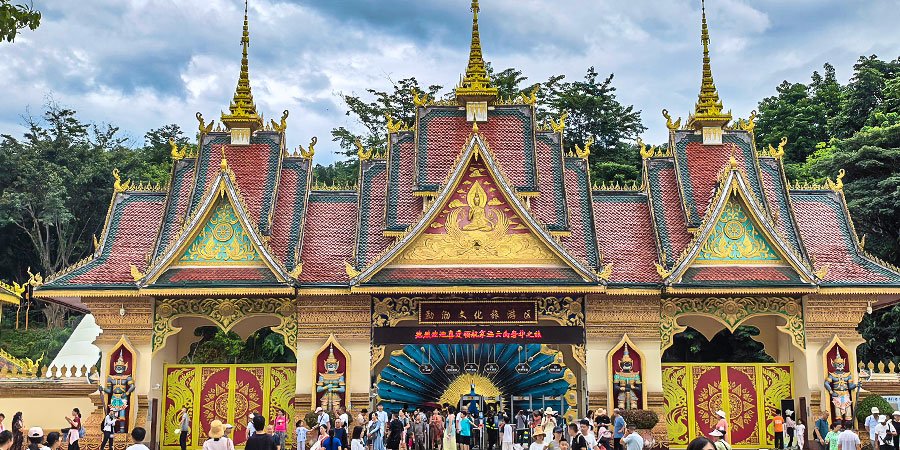 Mengle Buddhist Temple, Jinghong, Xishuangbanna
