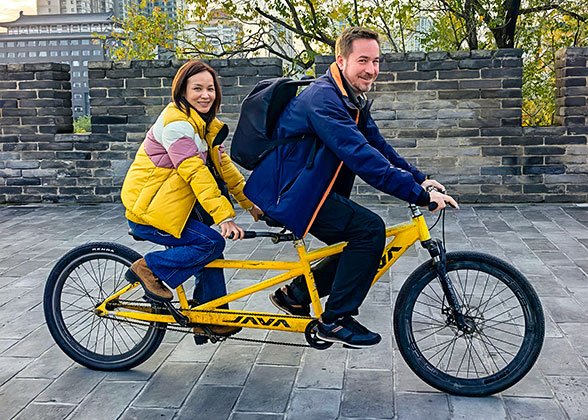 Ride a Tandem on the Wall