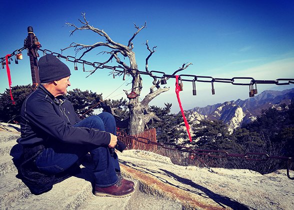 Tourist at Huashan Mountain