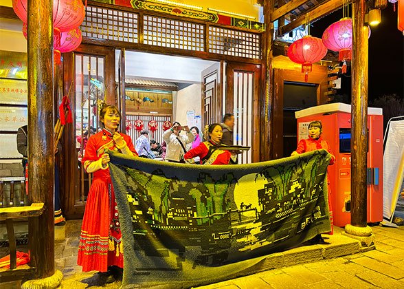 Suoxi Mountain Village Restaurant Performance