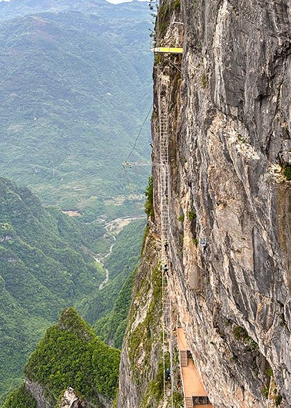 Sky Ladder at Seven Star Mountain, Zhangjiajie Sky Ladder at Seven Star Mountain, Zhangjiajie