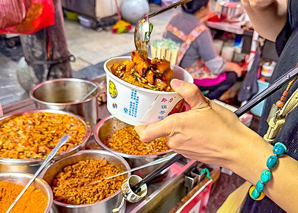 Taste Local Snack in Sanjiang Taste Local Snack in Sanjiang