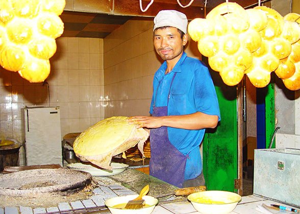 Zhengning Road Night Market
