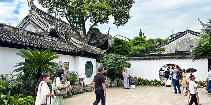 Quieter and Cooler Yu Garden in Early Morning