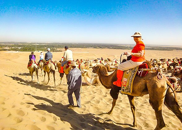 The Camel-ride at the Echoing-Sand Dune The Camel-ride at the Echoing-Sand Dune