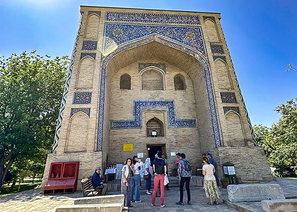 Hazrati Imam Complex Hazrati Imam Complex