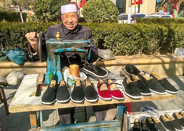 Local People in Dunhuang Local People in Dunhuang