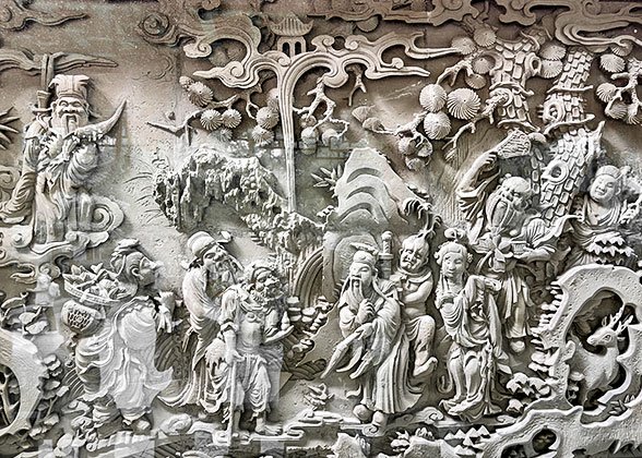 Exquisite Carvings in Yu Garden