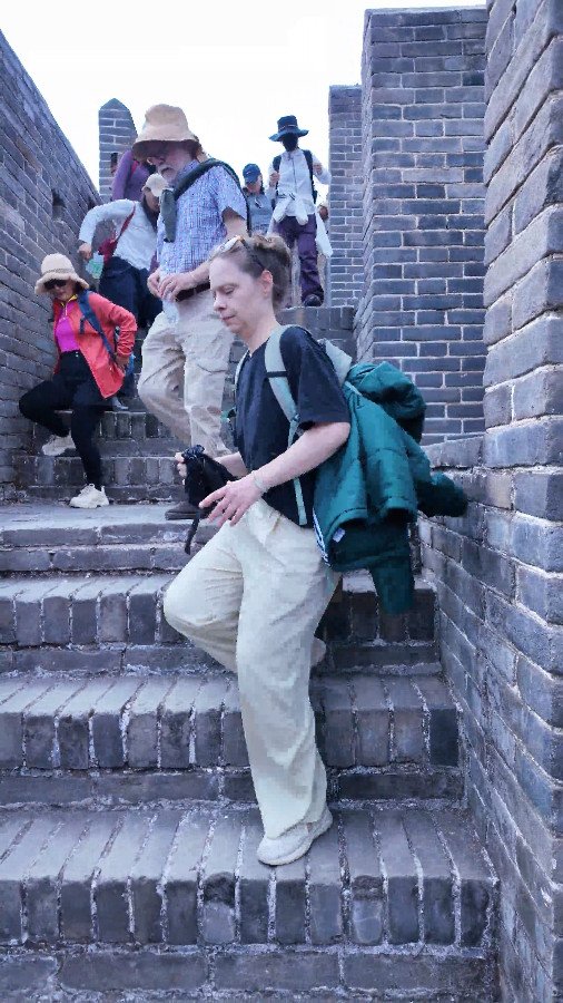 Getting Down from the Watch Tower of Jinshanling