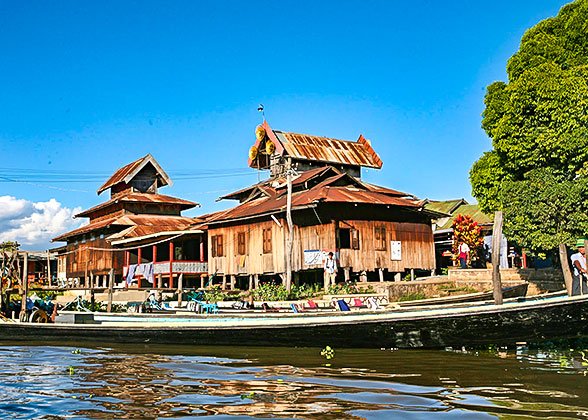 Nga Phe Chaung Monastery