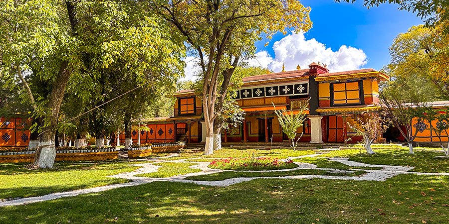Norbulingka in Autumn