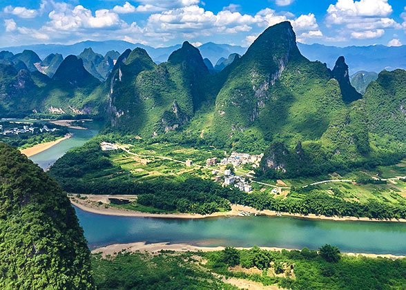 Full View of Li River Seen from Xianggong Hill Full View of Li River Seen from Xianggong Hill