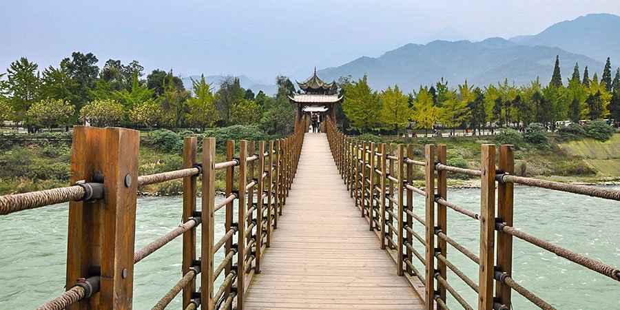 Beautiful Fall Scene in Dujiangyan