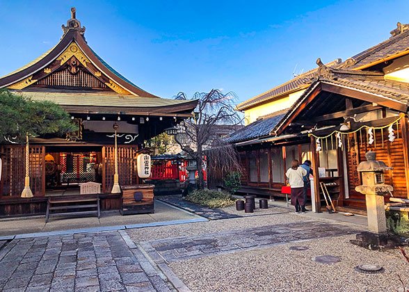 A Beautiful Shrine in Nara A Beautiful Shrine in Nara