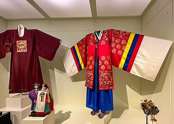 Traditional Korean Dress Traditional Korean Dress