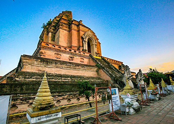 Wat Chedi Luang Wat Chedi Luang