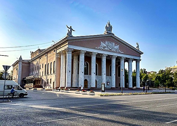 Kyrgyz National Opera and Ballet Theatre Kyrgyz National Opera and Ballet Theatre