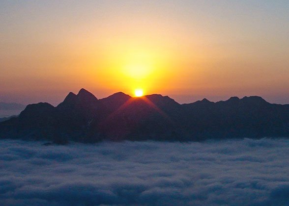 Sunrise over Huashan Mountain East Peak Sunrise over Mount Hua