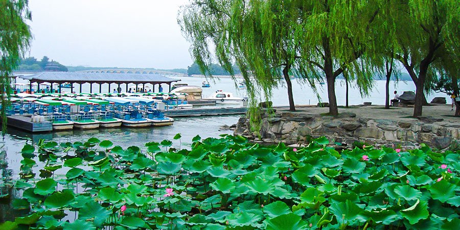 West Causeway, Summer Palace, Beijing