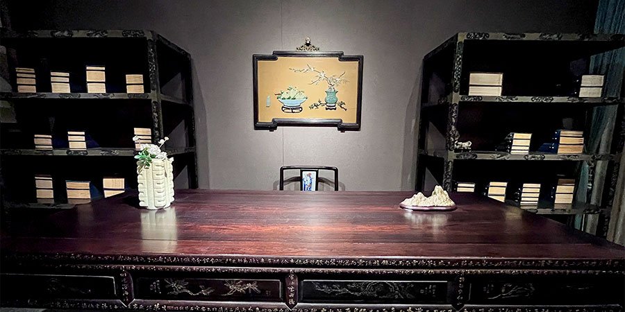 A Rosewood Table Once Moved South during Wartime