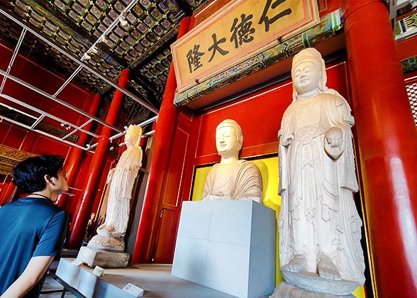 Buddha Statue in the Gallery