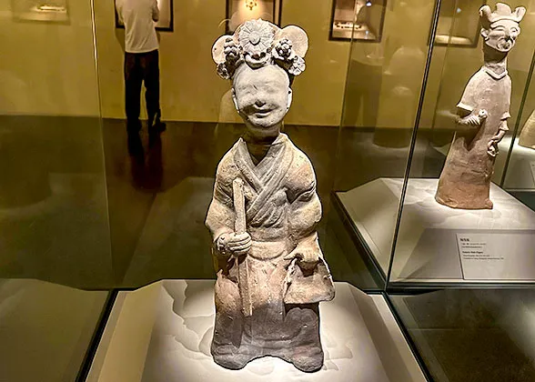 Pottery Female Attendant