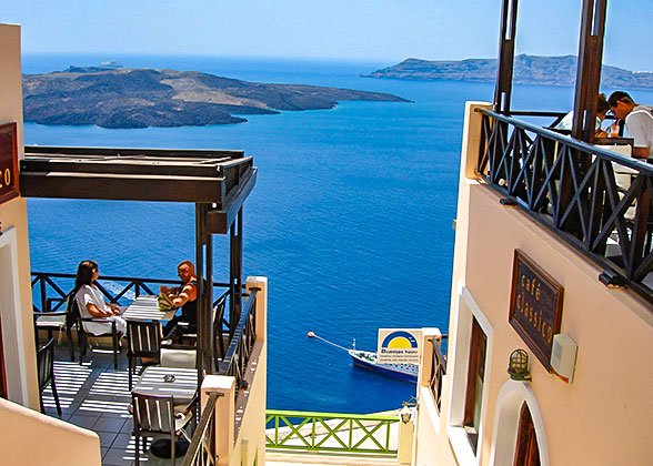 Enjoy Leisure Time at Santorini
