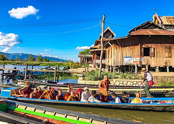 Phaung Daw Oo Pagoda Phaung Daw Oo Pagoda